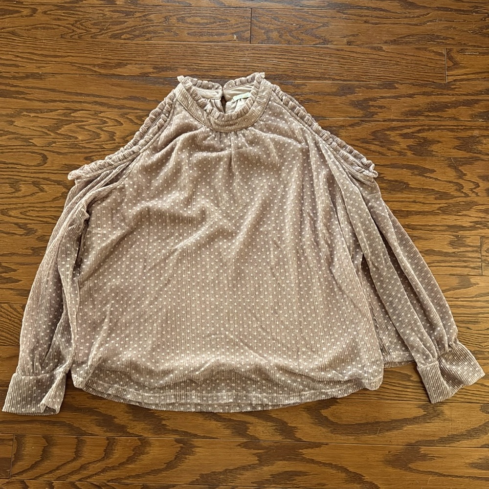 ⭐️Maurice’s off the shoulder long sleeve blouse